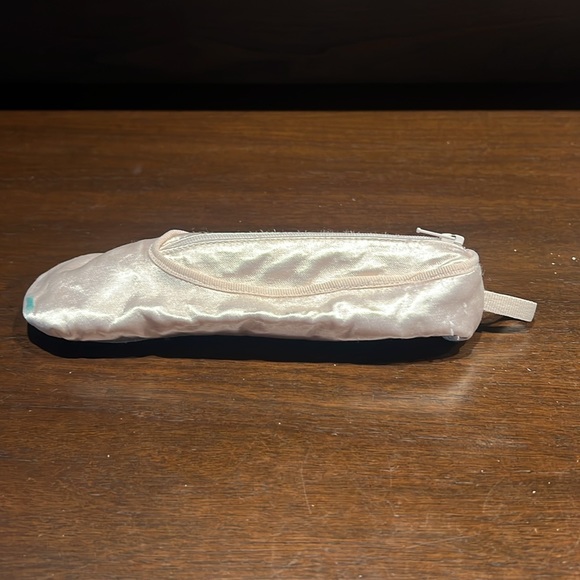 Cute Pointe Shoe pencil holder, coin purse and makeup bag/ Ballet Shoe Keychain - Picture 5 of 9